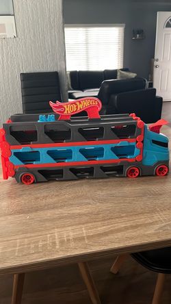Hot Wheels Multi-Level Toy Car Transporter
