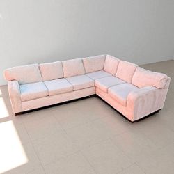 Couch| FAMILY Rooms To Go | $70 Down 