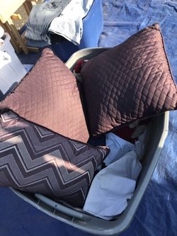3 purple pillows