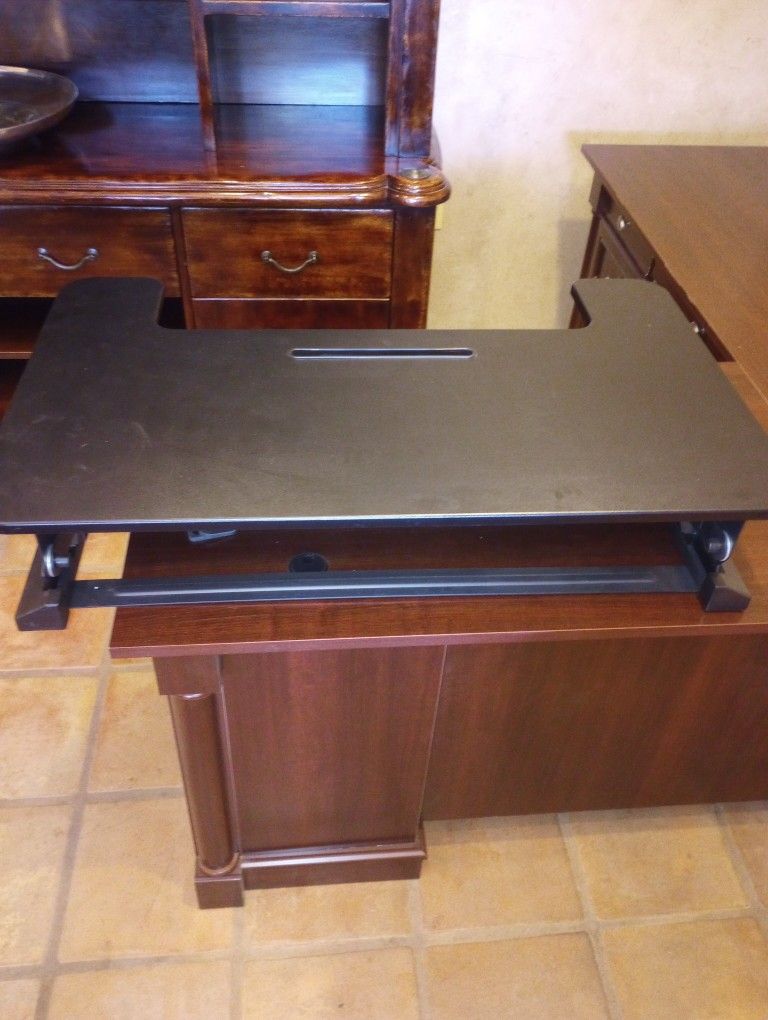 Mount It - Stand Up Desk