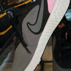 Nike Revolution 5 Women's SIZE 11W Running Shoes