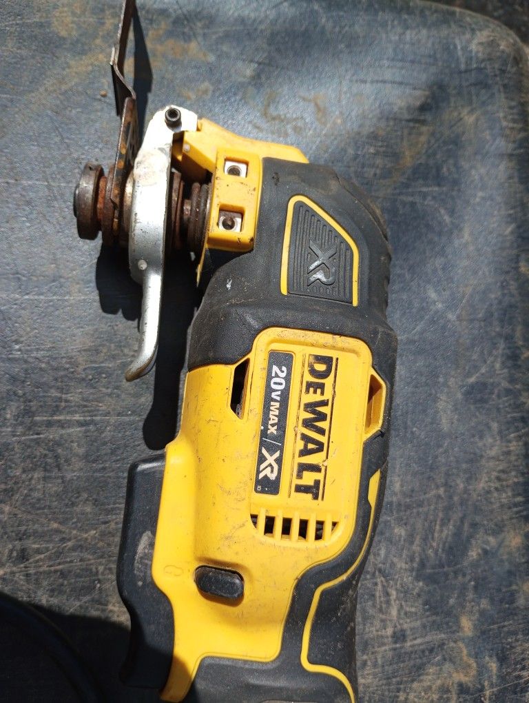 DeWalt 20V Max Oscillating Multi-Tool ("Fine Tool")