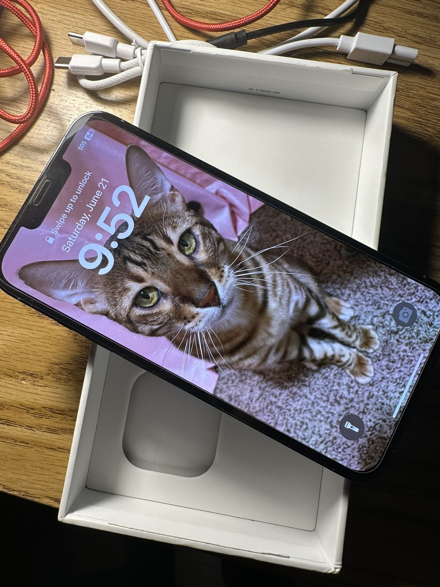 iPhone 13 Pro Unlocked. 256 Gig Like New