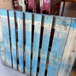 4 FREE WOODEN PALLETS
