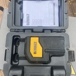DeWALT 3 Spot Laser Level With Tripod - Brand New 