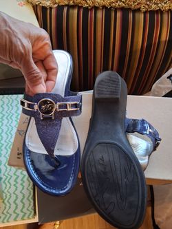 Marc Fisher Navy Glitter Thong Sandals Size 10