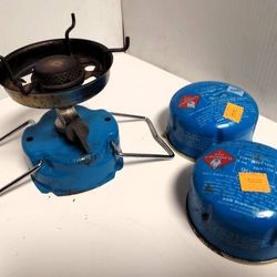 Vintage Camping Gaz GlobeTrotter Butane Stove with Cannisters