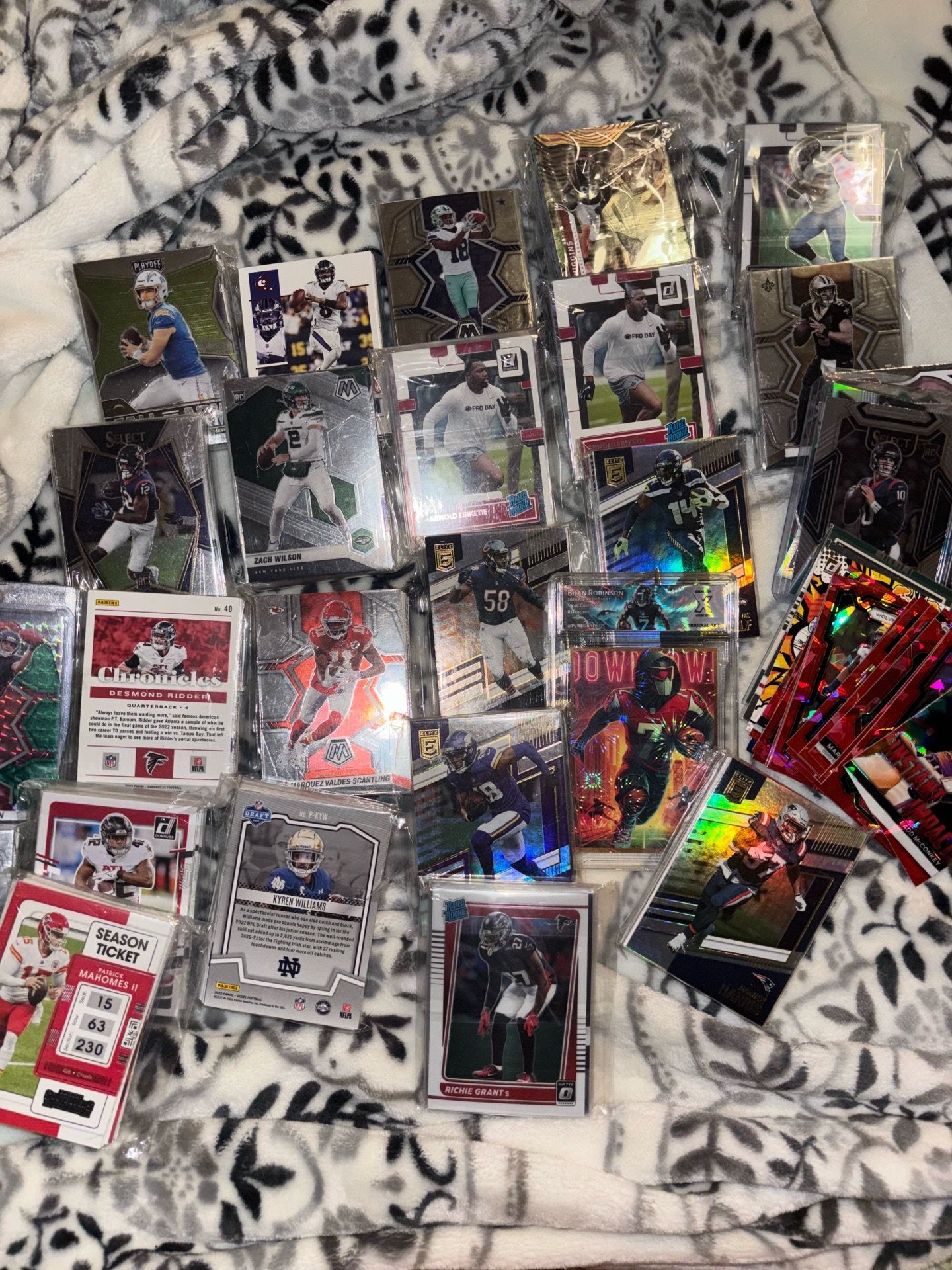 Collectible Nfl/ sports cards