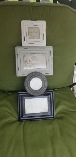 Metal picture frame