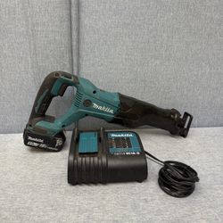 Makita Reciprocating Saw W 5.0ah & Charger