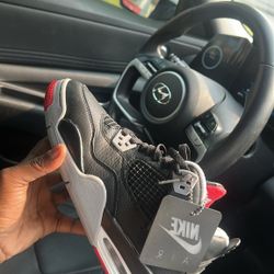 Retro Jordan 4
