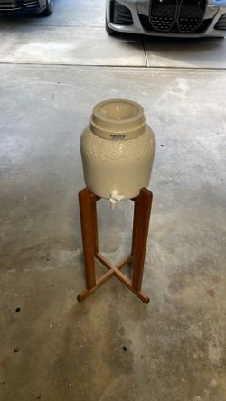 Water Crock Dispenser with stand