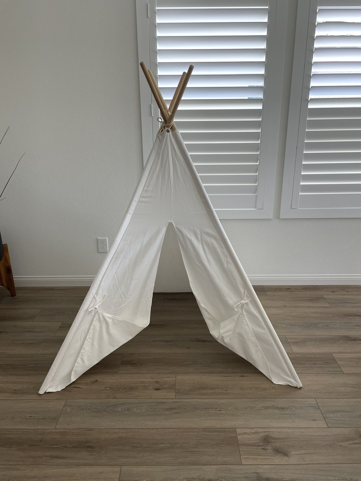 Modern Teepee Play Tent