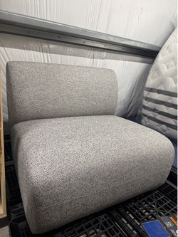 Auburn armless sofa