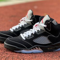 Air Jordan 5 “Black Metallic Reimagined