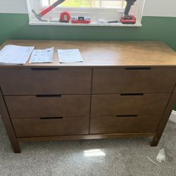 Carter's by DaVinci Colby 6-Drawer Dresser - Walnut (Brand New, Assembled & Discounted!)