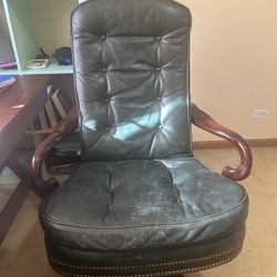 Hancock & Moore executive swivel tilt chair  Green with mahogany gooseneck arms and brass nailhead trim
