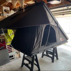 NatureNest Roof Top Tent