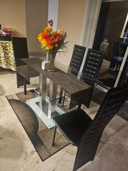 Dining room table