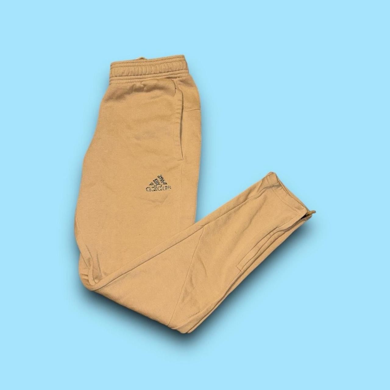 Adidas essentials fleece tapered sweatpants beige men’s small 