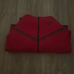 red nike tech