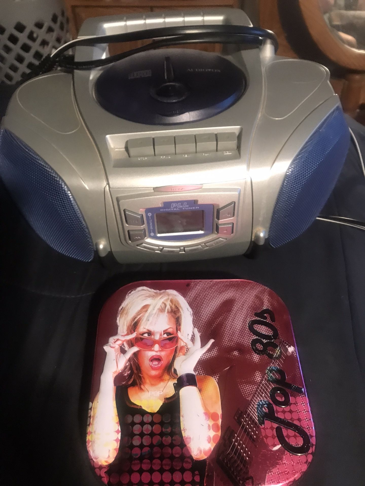 Audiovox Stereo/cds