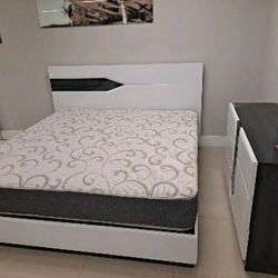 Queen Bed 50 Down 200 Styles To Choose From