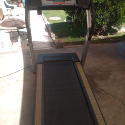 Treadmill 