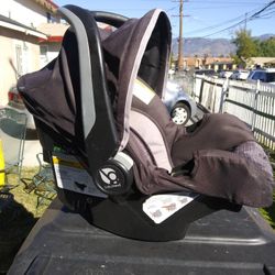 Car Seat Baby Trend $30