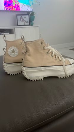 Women’s platforms converse all star zize 6