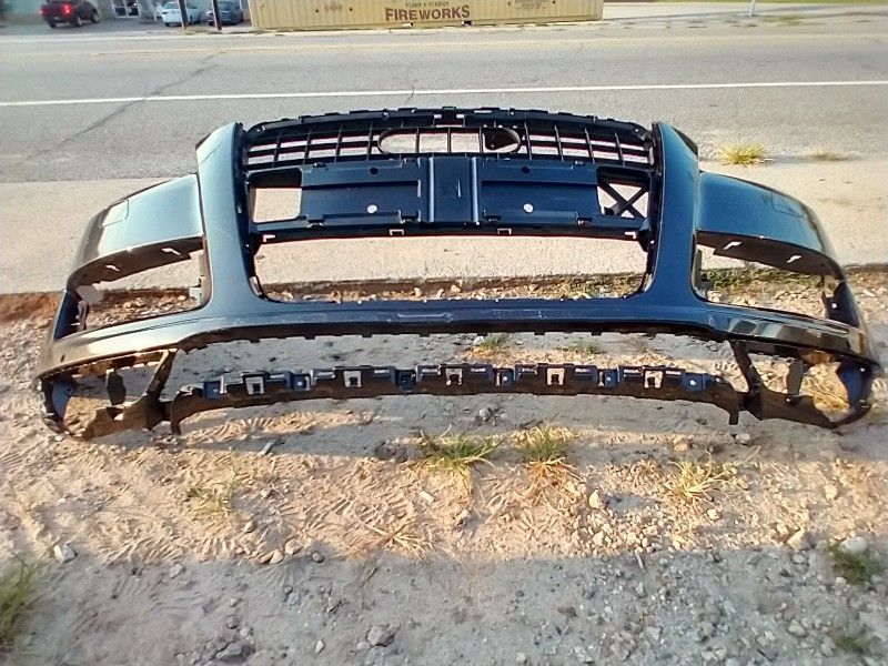 Audi Front Bumper. Part Number 4l0807105j..