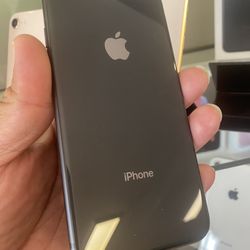 iPhone 8 64gb Unlocked 