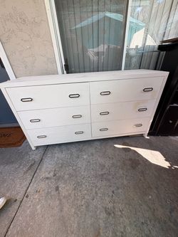 White 6-Drawer Double Dresser