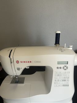 Singer C5650 Sewing Machine & Accessories