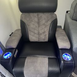Bobby Power Recliner from El Dorado