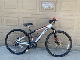 Trek 8.3 Alpha Hybrid Bike