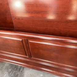  Queen Bedroom Sleigh Bed