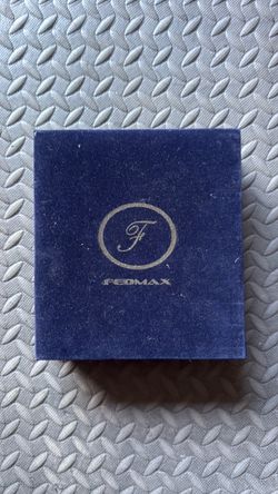 Mini urnas para cenizas.