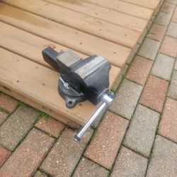 Larin Rotating Bench Vise