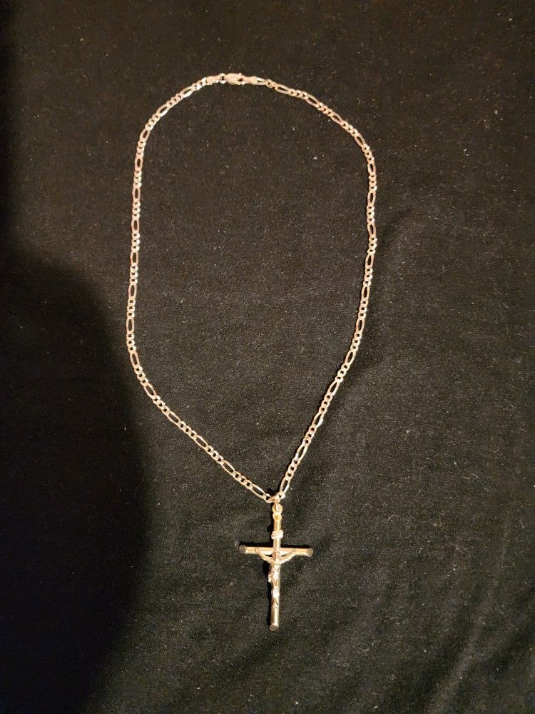 14k white gold crucifix chain, 9.4 grams 18 Inch