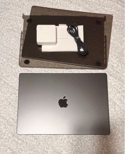 MacBook Pro 16 inch (M4) - 24GB 512 SSD