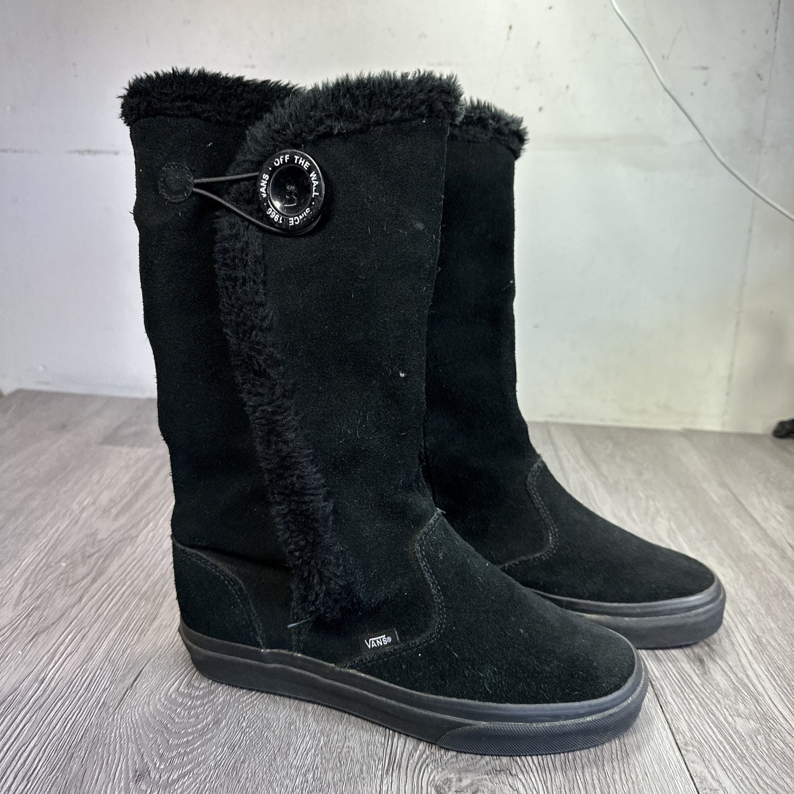 Vans Phoebe Womens Size 8 Winter Boots Black Suede Faux Fur Lined VN-0LYN4DS