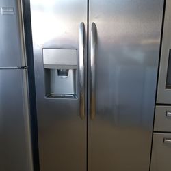 Refrigerator Works Great 