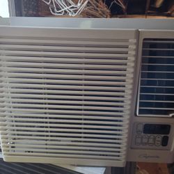 Window AC Unit