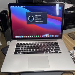 2015 MacBook Pro i7 laptop