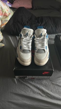 Air Jordan 4 Retro