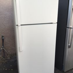 Top Freezer 30 W