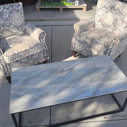GREAT DEAL !! 2 Good Chairs And Coffee Table No Low Balling