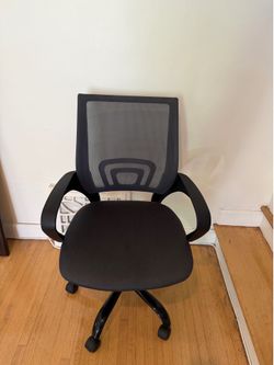 Desktop Rollar Chair