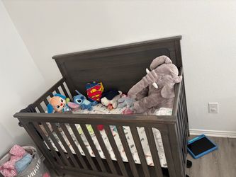 Free Gratis Baby crib / Cuna de bebe